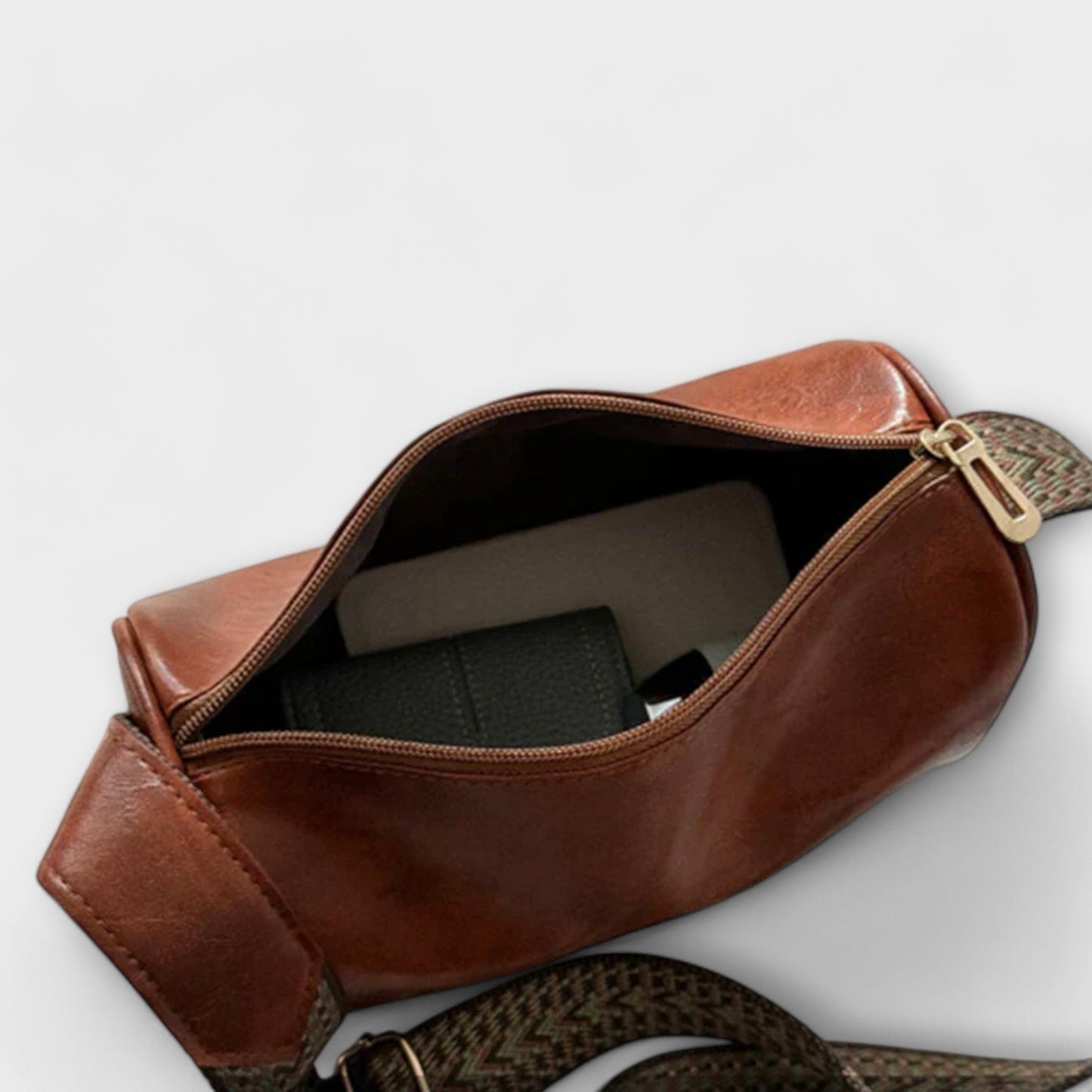 Xyriel Vintage Crossbody Bag