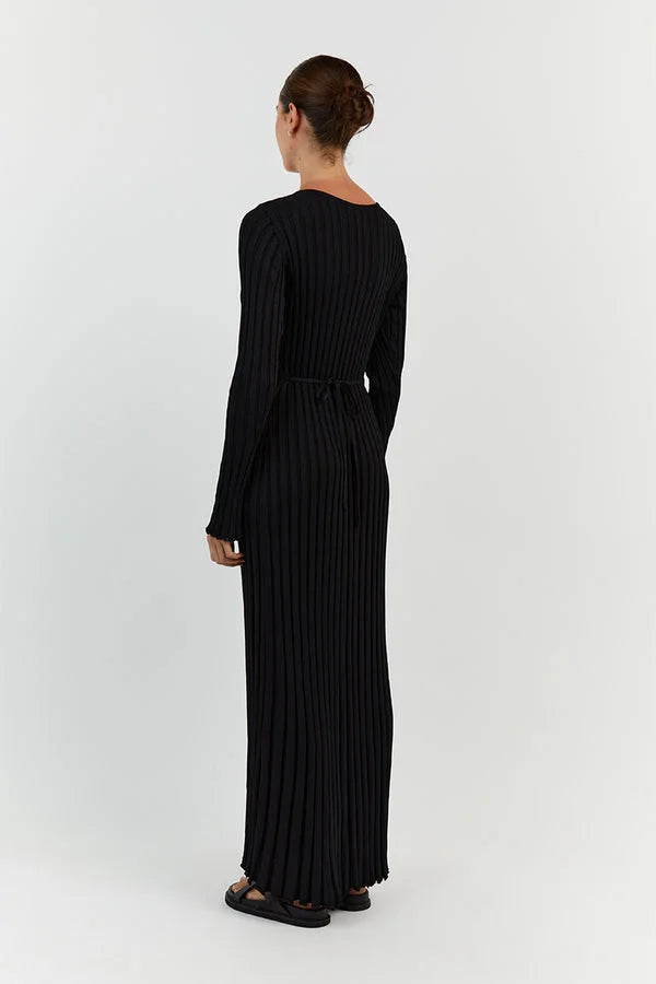 Demi V-neck midi dress with sleeves