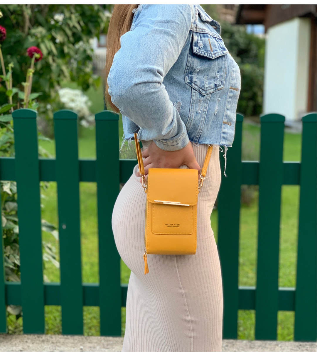 Ellana The premium shoulder bag with Touchscreen