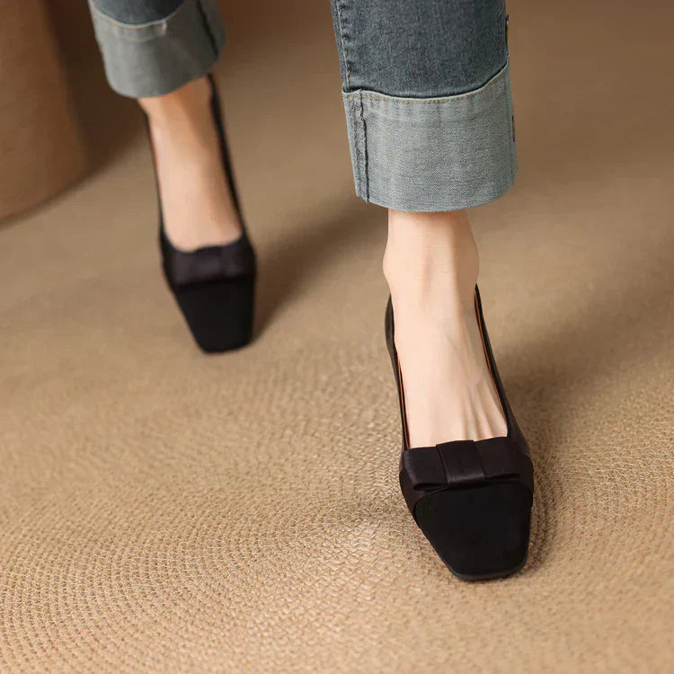 Mina Classic Elegant Pumps