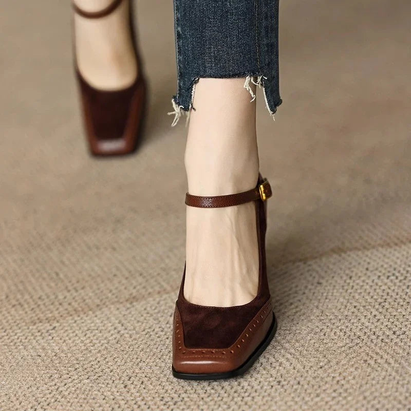 Leslie Vintage Look Heels