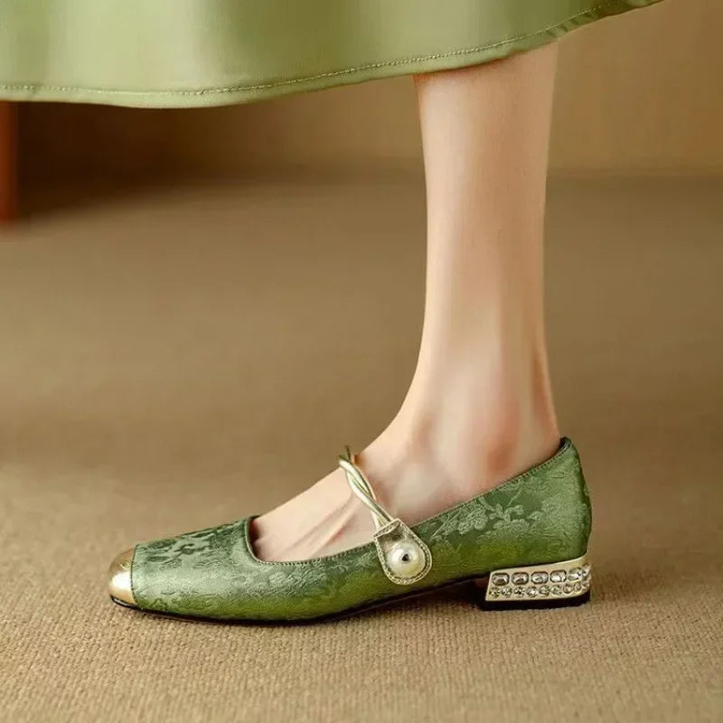 Aisha Elegant Vintage Look Flats