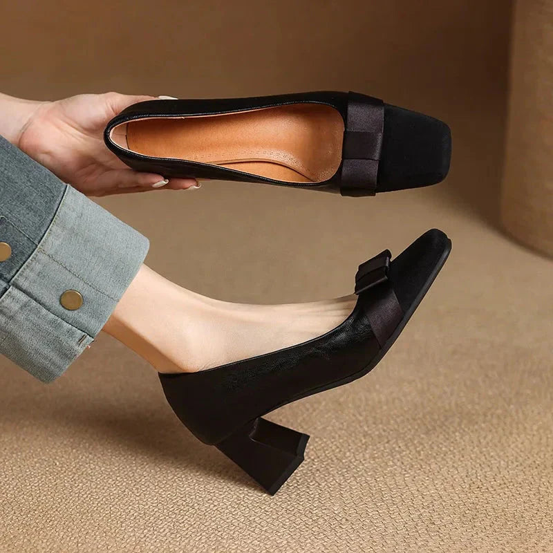 Mina Classic Elegant Pumps