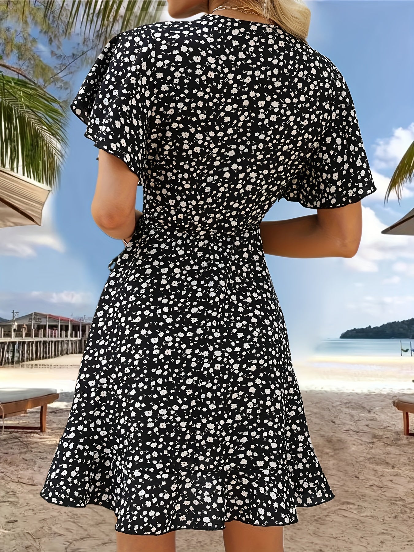 Modern Amy Floral Print V-neck Dress
