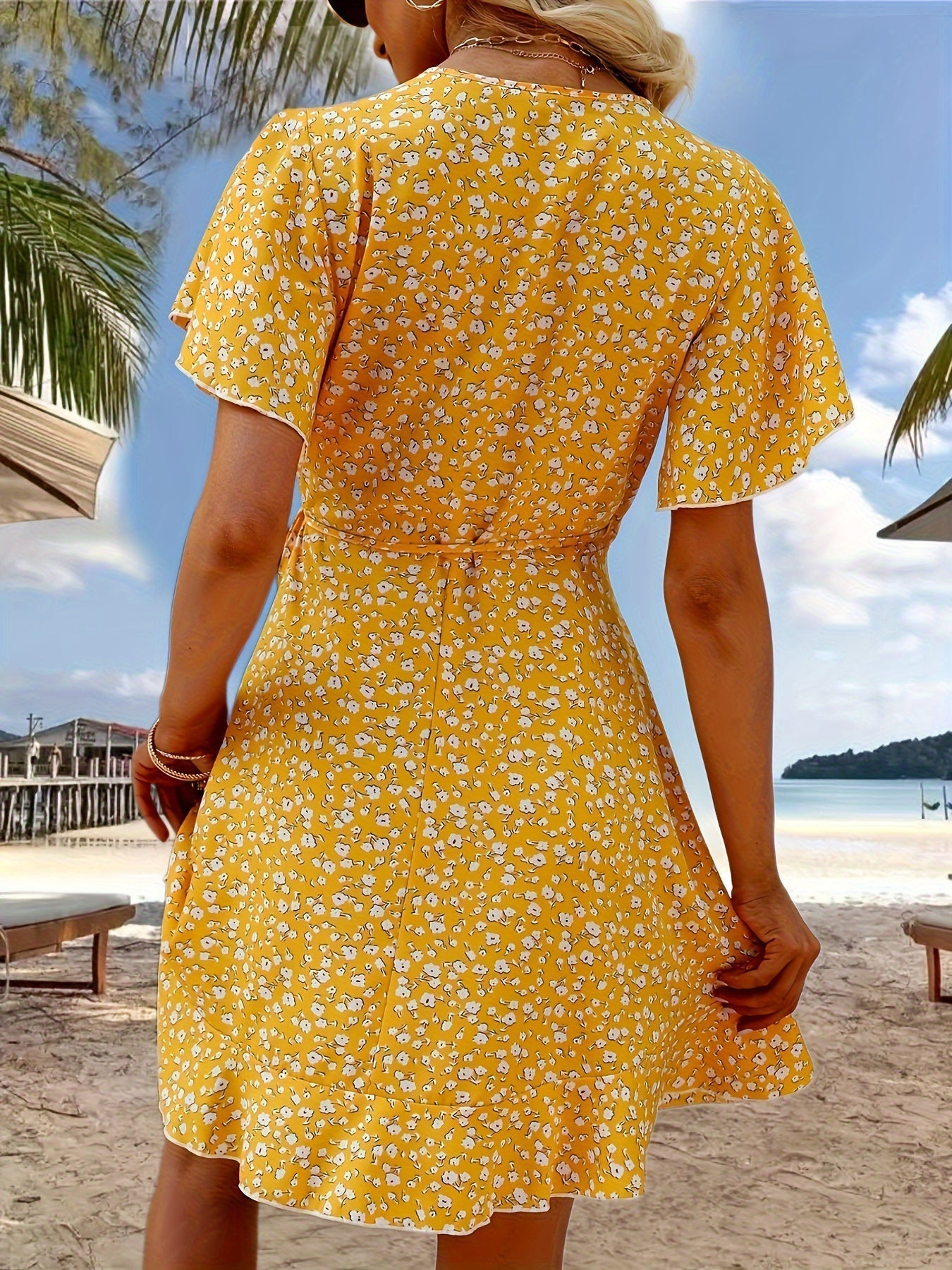 Modern Amy Floral Print V-neck Dress