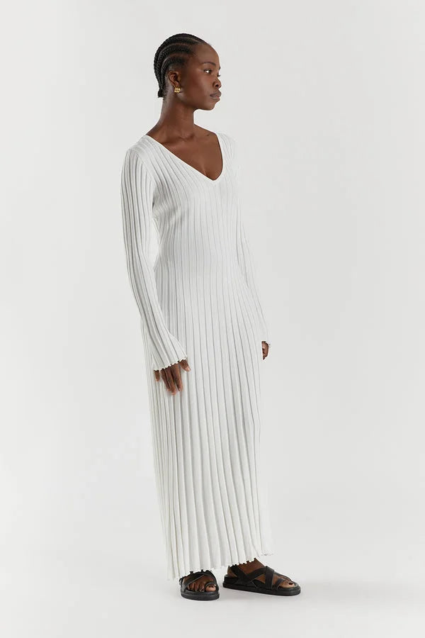 Demi V-neck midi dress with sleeves