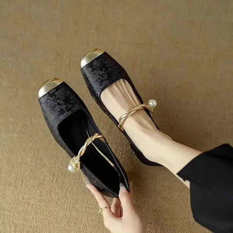 Aisha Elegant Vintage Look Flats