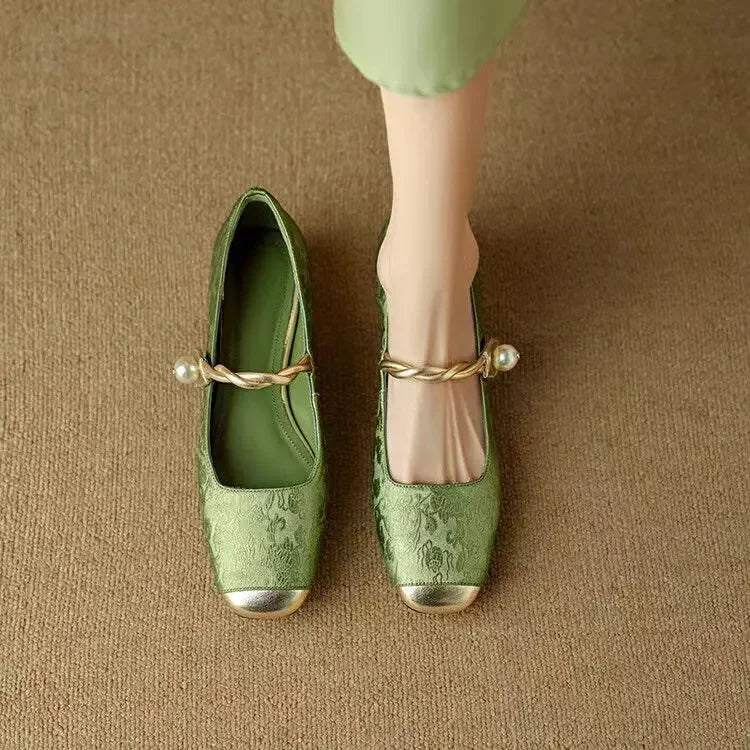 Aisha Elegant Vintage Look Flats