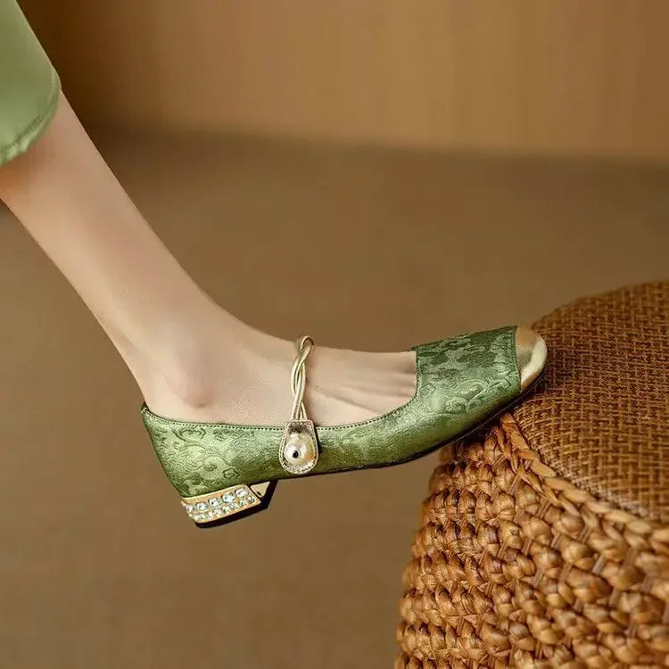 Aisha Elegant Vintage Look Flats