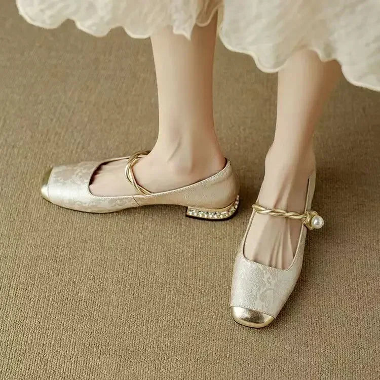 Aisha Elegant Vintage Look Flats