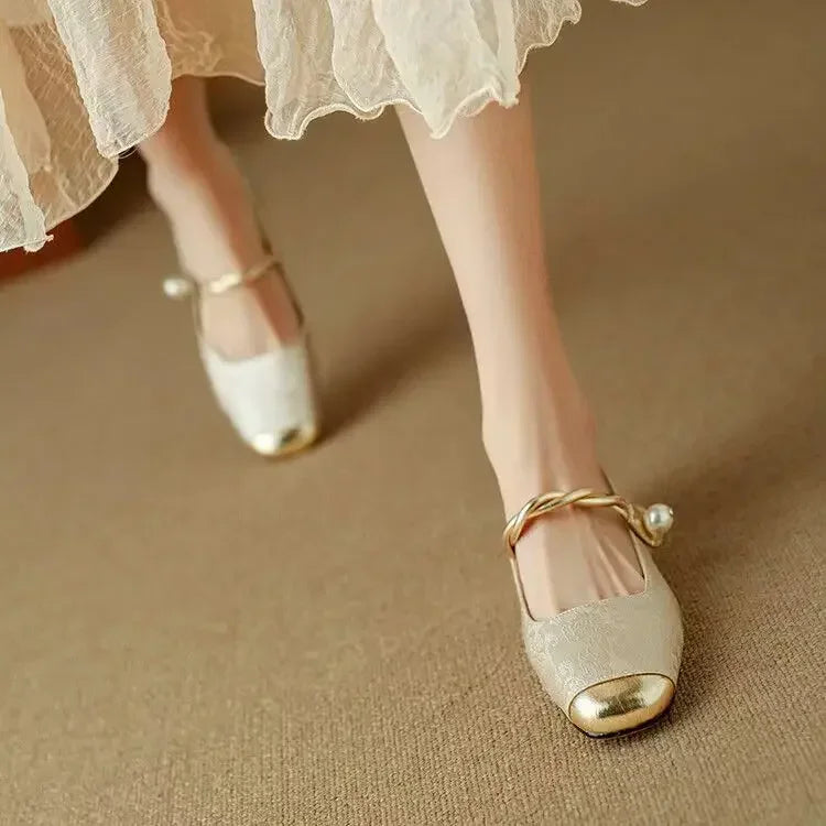 Aisha Elegant Vintage Look Flats